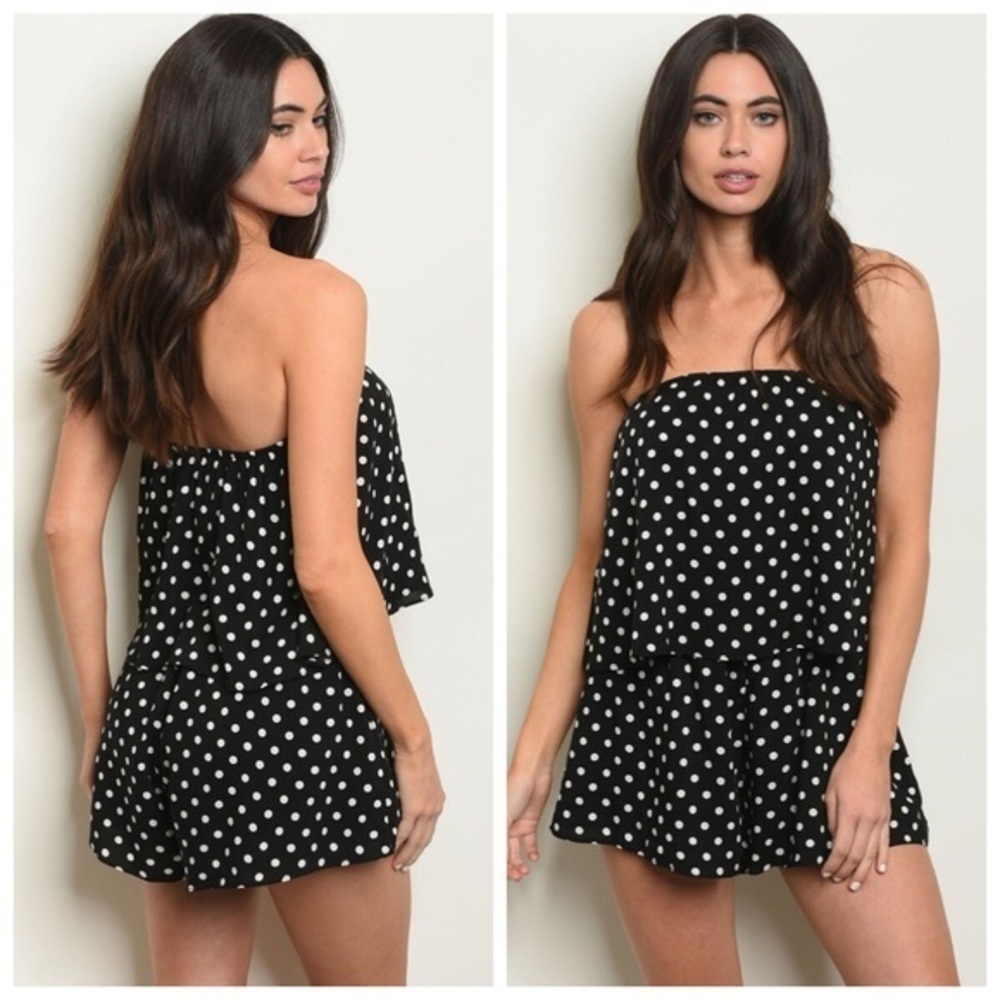 🆕Gorgeous black w/white romper